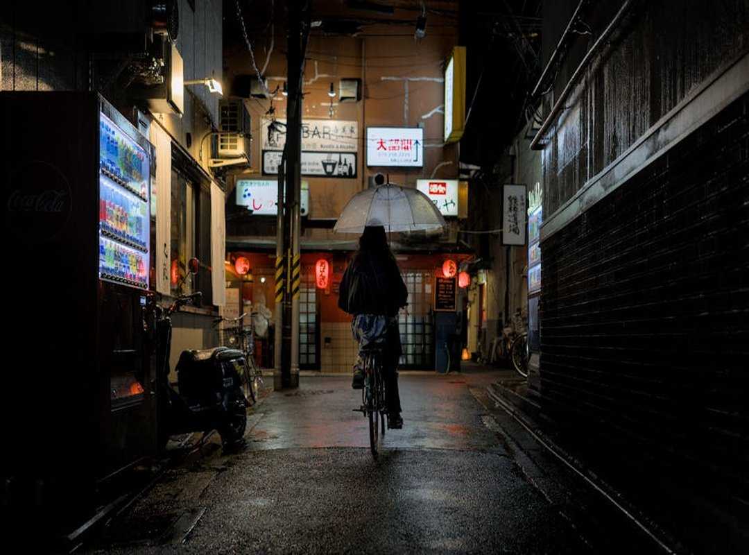 Beyond the Obvious: Uncovering Seasonal and Hidden Gems